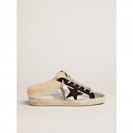 Super-Star Sabots in silver laminated leather with black suede star